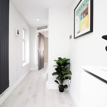 New 2 Bed Comfort - Functional - Secure - Private Кардиф Екстериор снимка