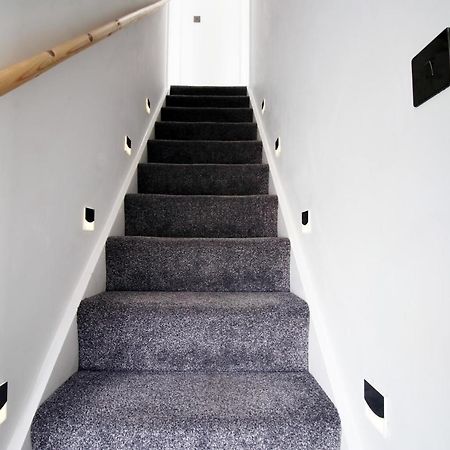 New 2 Bed Comfort - Functional - Secure - Private Кардиф Екстериор снимка