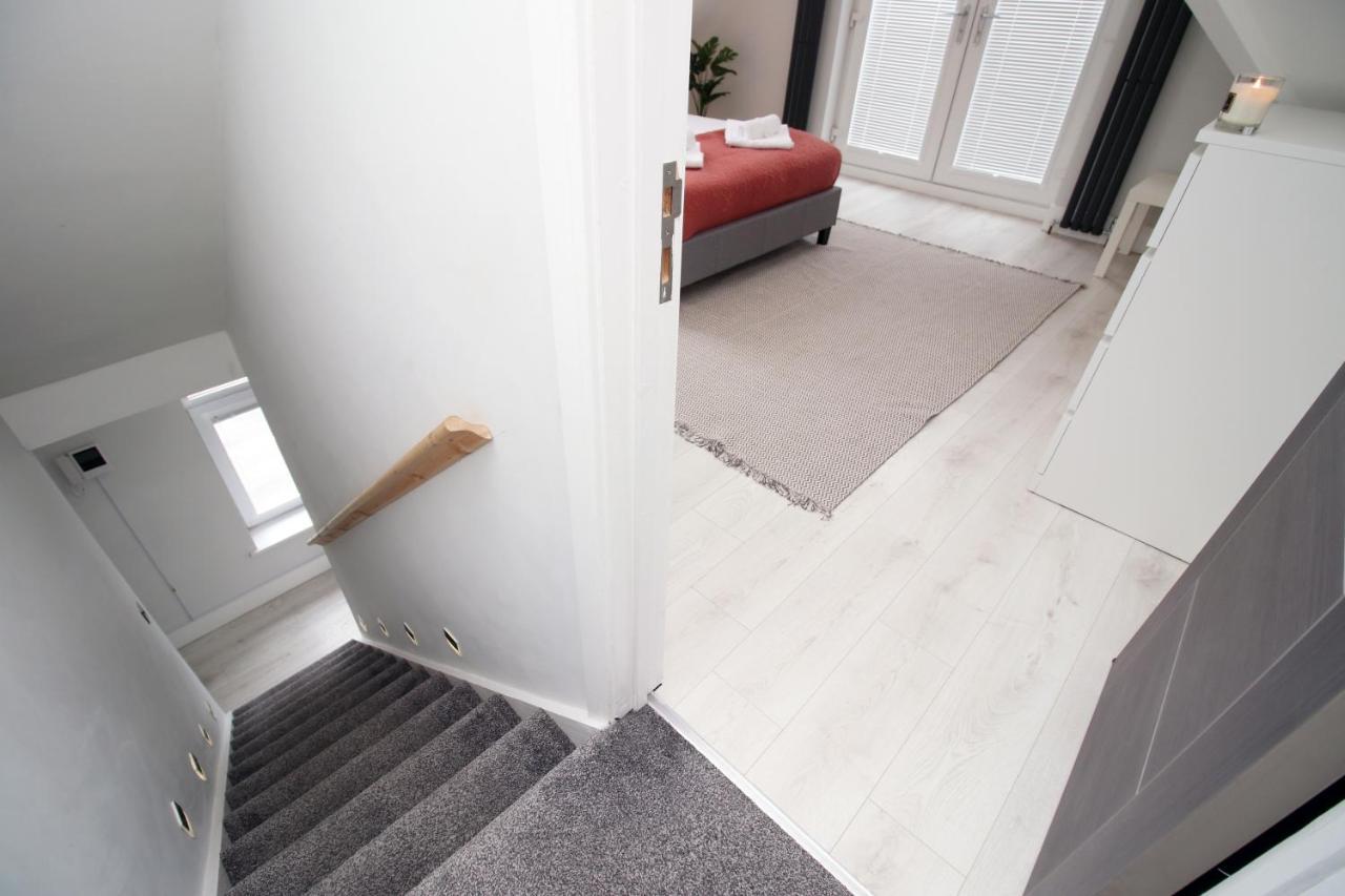 New 2 Bed Comfort - Functional - Secure - Private Кардиф Екстериор снимка