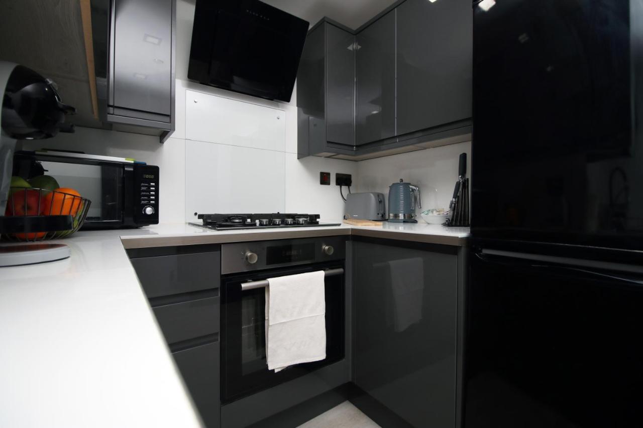 New 2 Bed Comfort - Functional - Secure - Private Кардиф Екстериор снимка