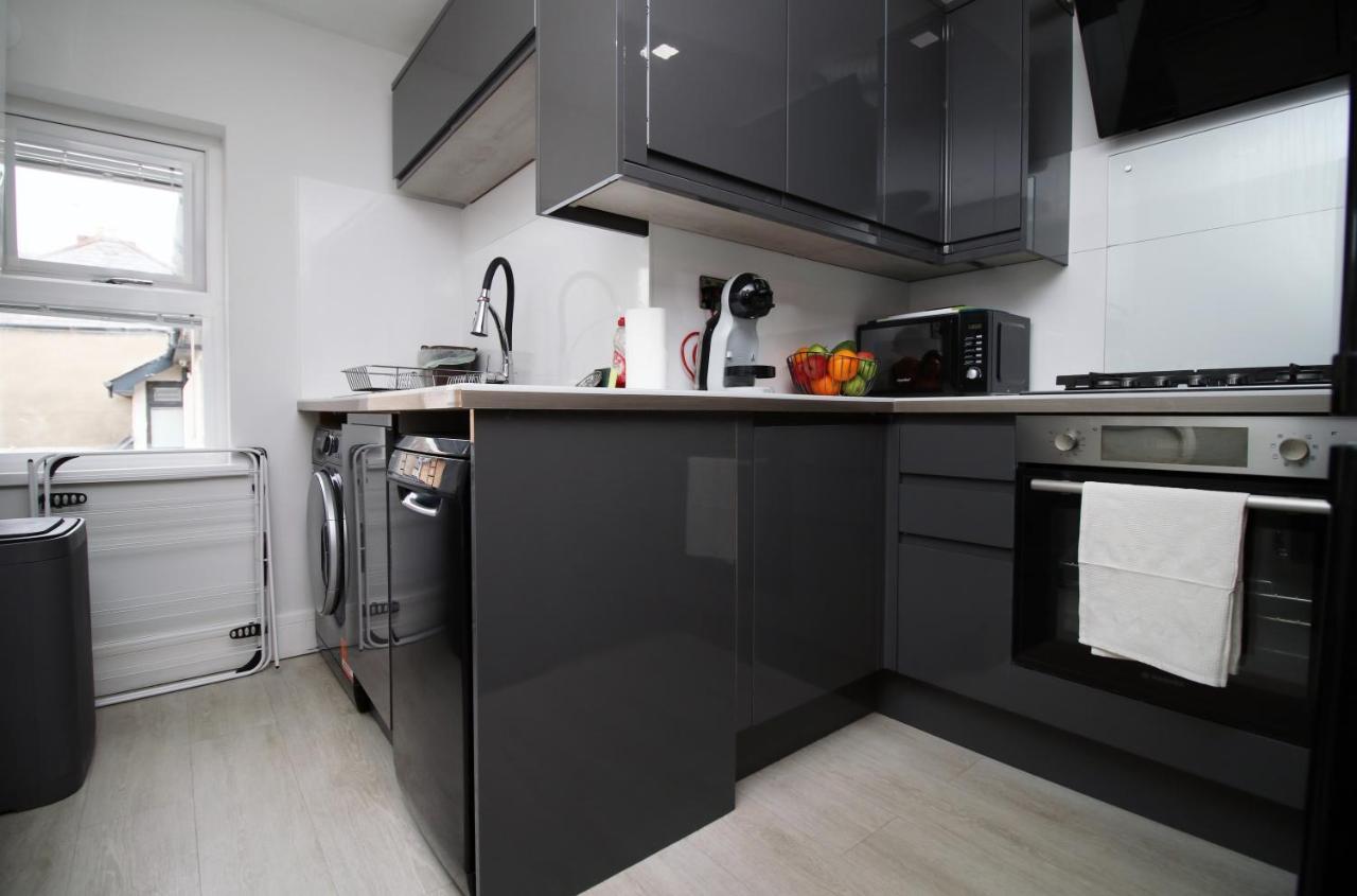 New 2 Bed Comfort - Functional - Secure - Private Кардиф Екстериор снимка