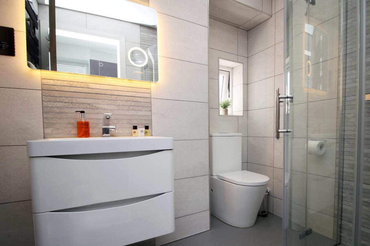 New 2 Bed Comfort - Functional - Secure - Private Кардиф Екстериор снимка